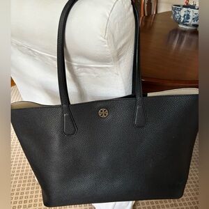 Large tote with interior pocket and phone pocket